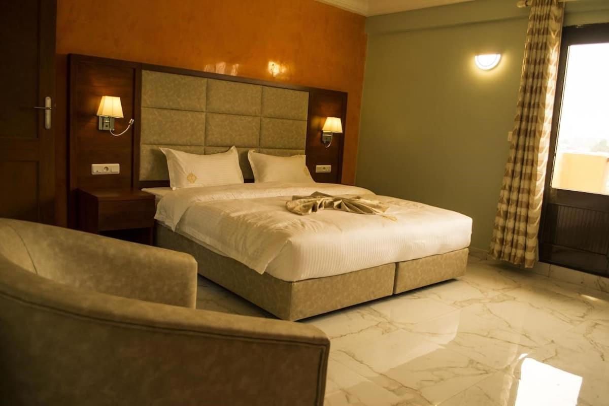 Hotel Jouvence International Yaoundé Exteriör bild