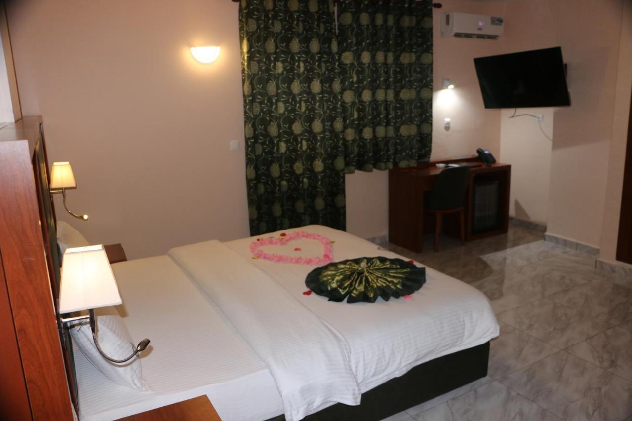 Hotel Jouvence International Yaoundé Exteriör bild
