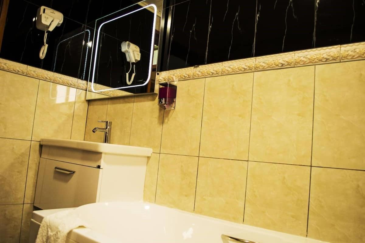 Hotel Jouvence International Yaoundé Exteriör bild